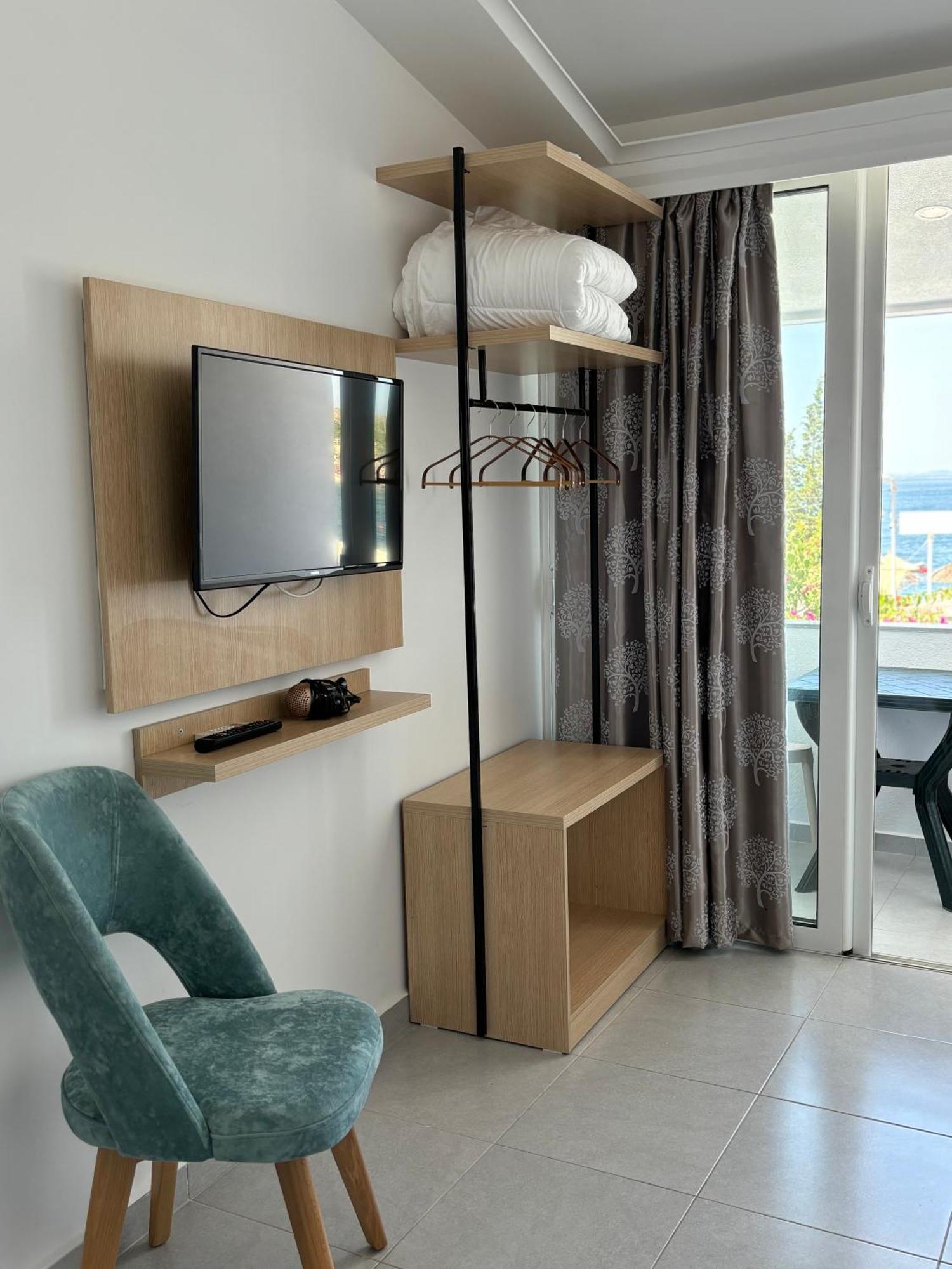 Santa Paola Apartments Sarande Exterior photo